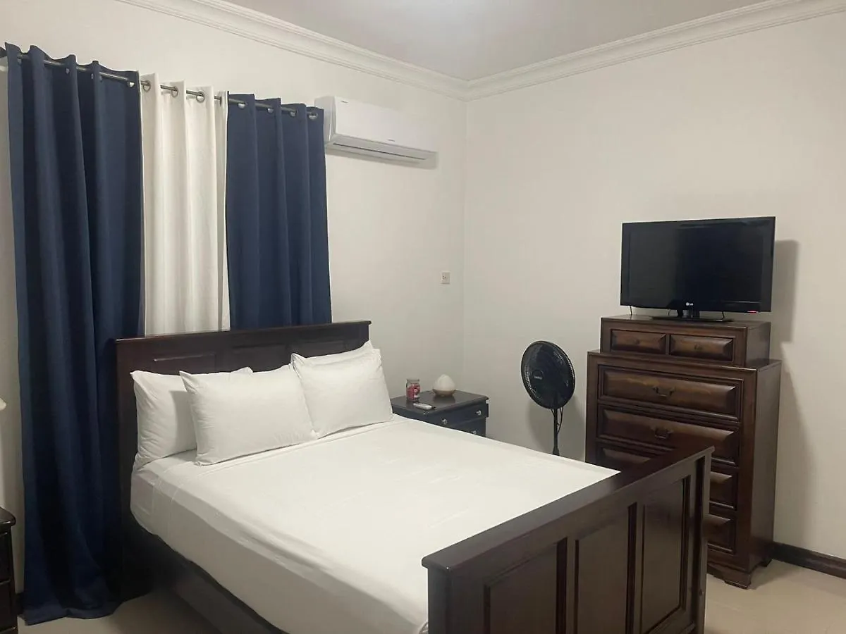 Apartment Suite 7 At The Rochesters Kingston Jamaica