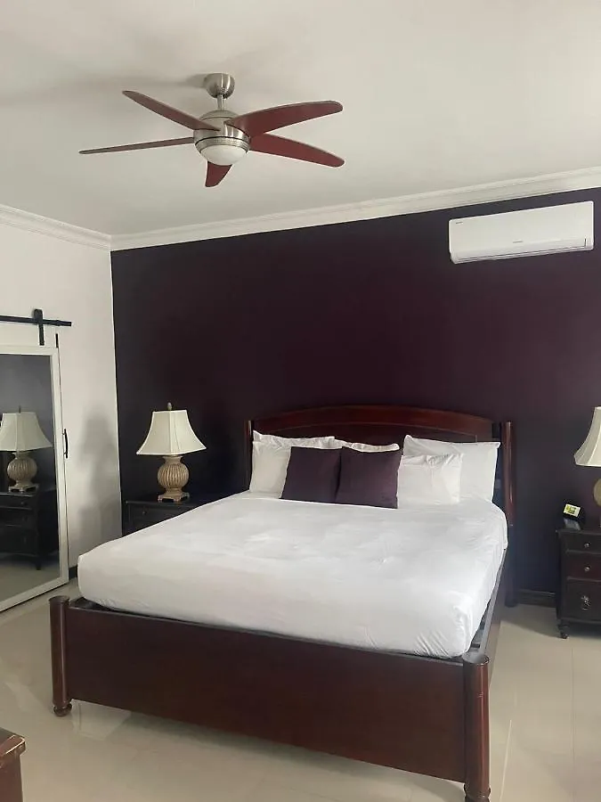 Apartment Suite 7 At The Rochesters Kingston