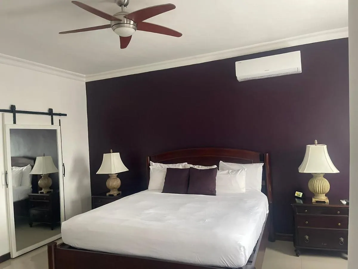 Suite 7 At The Rochesters Kingston Apartment